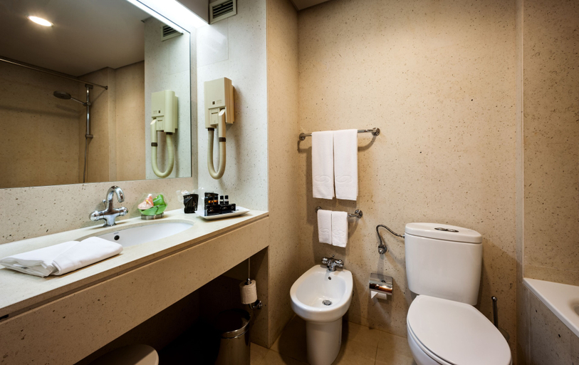 Bathroom 5, Terceira Mar Hotel, Angra do Heroísmo