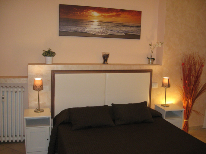 Bedroom 3, B&B RomAntica Home, Rome