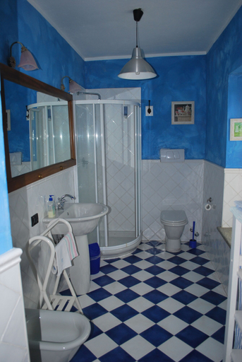 Bathroom 5, La Curandera, Torino