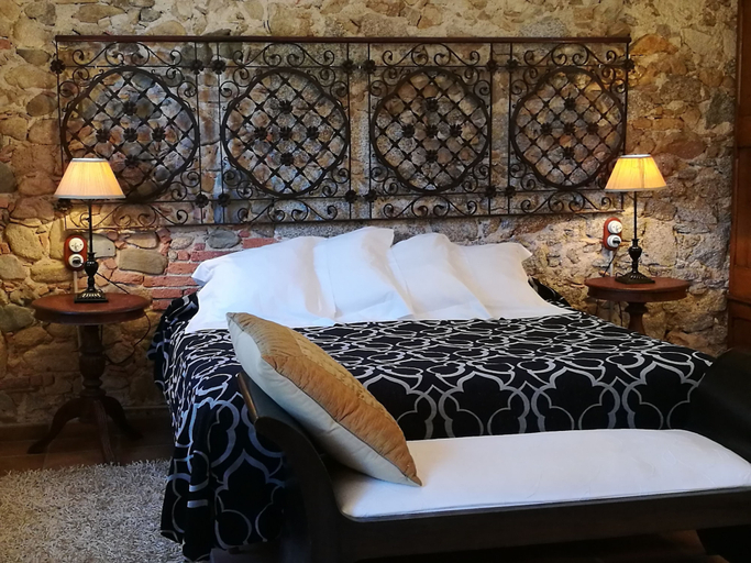 Bedroom 3, Hotel Mas Vilalonga Petit, Girona