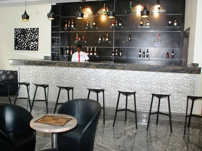 Food & Drinks 4, Oaklands Hotel Enugu, Enugu North