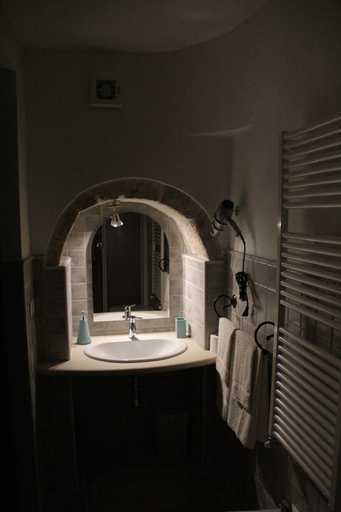 Bathroom 5, Masseria Nuove Caselle, Taranto