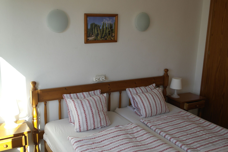 Bedroom 2, Cala Figuera Apartments, Baleares