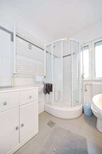 Bathroom 3, Villa Adria, Zadar