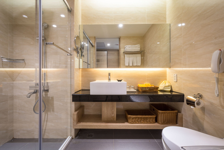 Bathroom 4, Naruwan Galaxy Place, Taitung