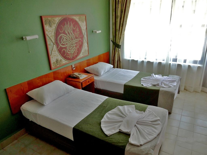Bedroom 2, Pinar Hotel, Alanya