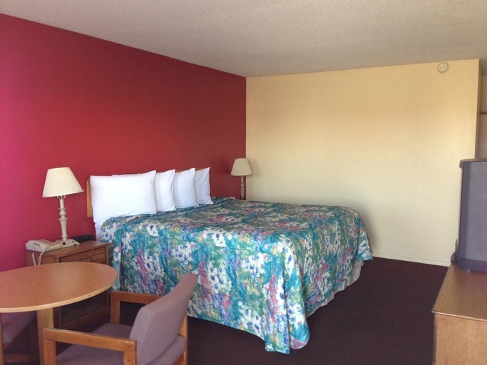 Bedroom 5, Super 7 Inn Siloam Springs, Benton