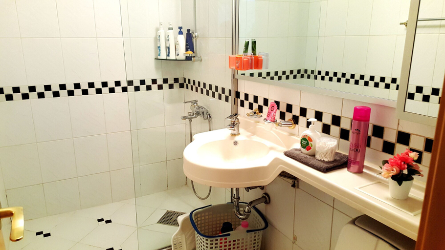 Bathroom 2, Seoul Stay, Mapo