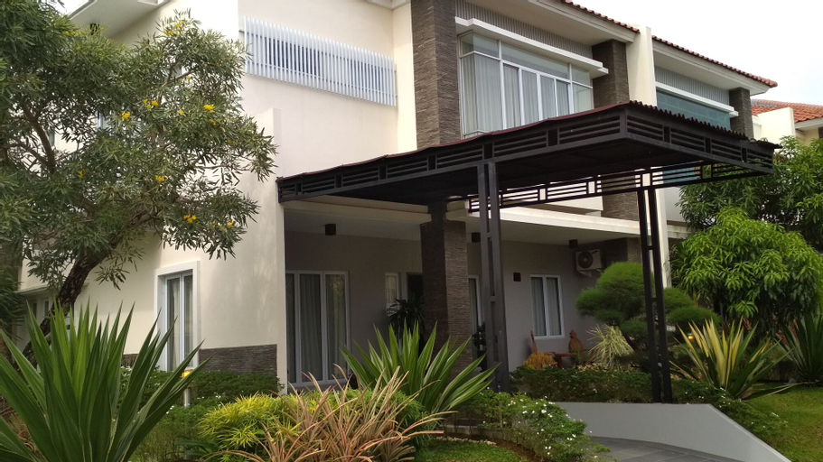 SleepRest - Diamond Palace, Batam