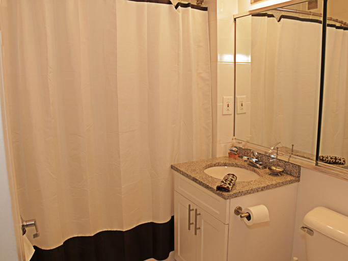 Bathroom, BellaView Suites, Jersey City