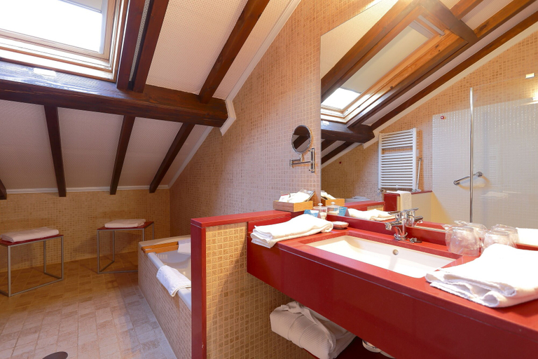 Bathroom 4, La Ermita de Deva, Asturias