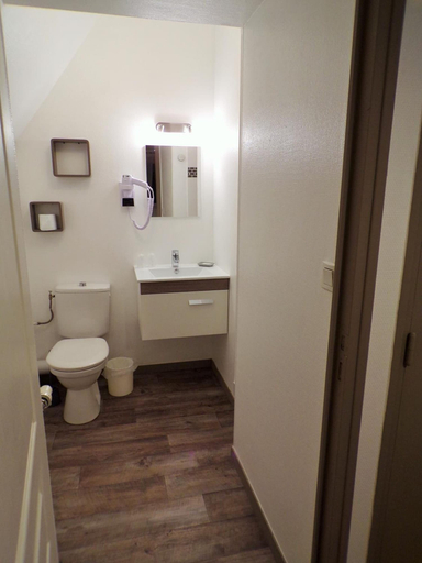 Bathroom 5, Hotel Restaurant Le Bosquet, Maine-et-Loire