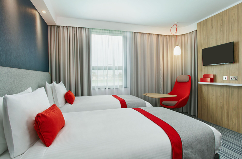 Bedroom 3, Holiday Inn Express London - Ealing by IHG, London