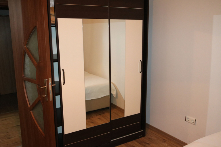 Bedroom 2, Asfar Villa, Merkez