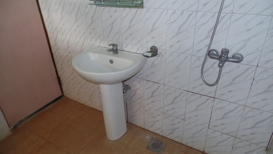 Bathroom 5, Nilketha Villa Eco Hotel, N. Palatha Central