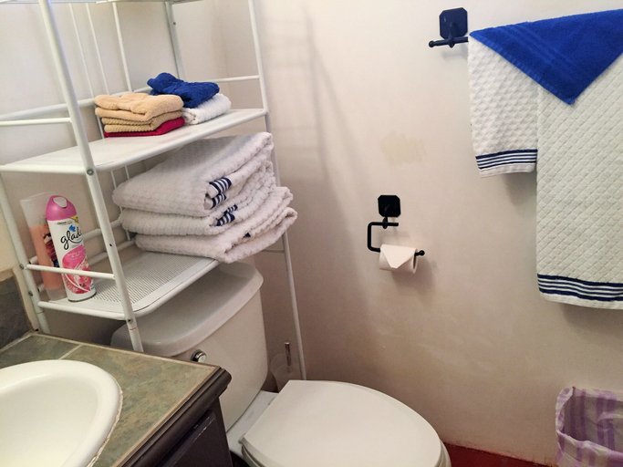 Bathroom 4, Casas de Guadalupe, Santa Fe