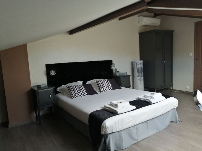 Bedroom 3, La Villa Carcassonne, Aude