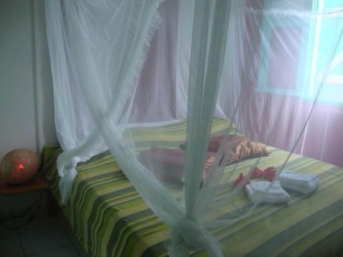 Bedroom 3, Hotel Restaurant Au Village De Menard, Saint-Louis