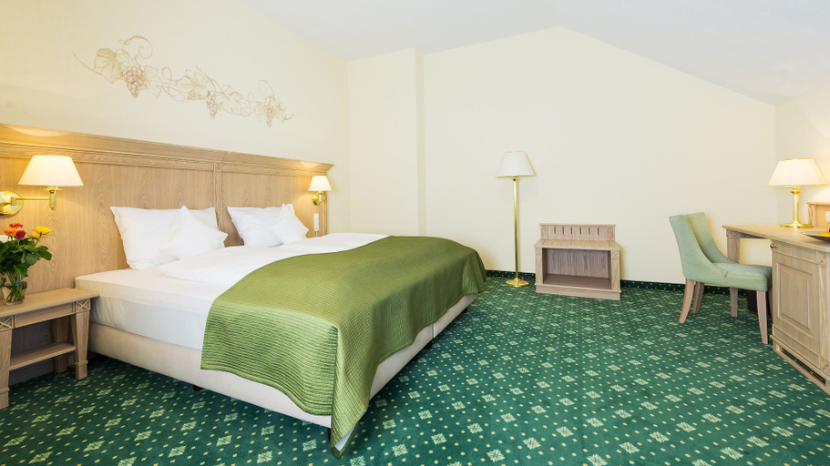 Bedroom 3, Hotel Rebstock, Baden-Baden