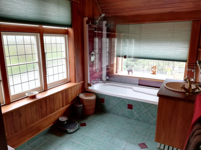 Bathroom 4, Joya Garden & Villa Studios, Nelson