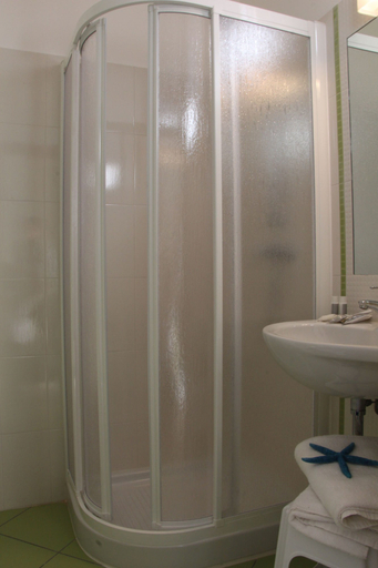 Bathroom 4, Hotel Confort, Rimini