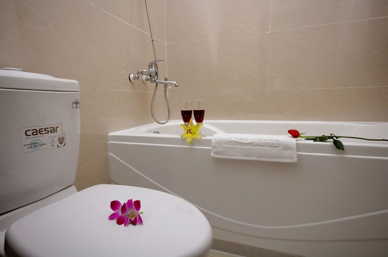Bathroom 4, Full House Hotel, Nha Trang