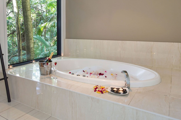 Bathroom 4, Pethers Rainforest Retreat, Tamborine Mountain