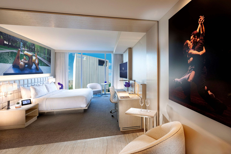 Bedroom 4, HALL Arts Hotel, Dallas, Autograph Collection, Dallas