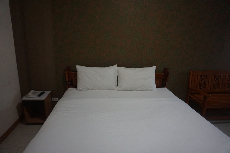 Bedroom 3, Wetsawat Place Hotel, Amphoe Muang Yasothon