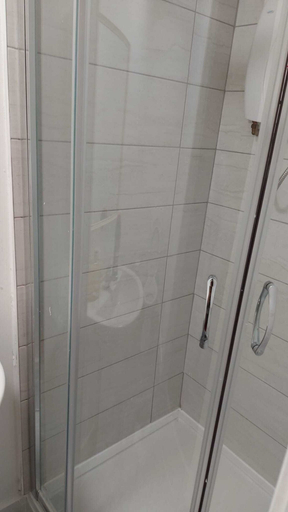 Bathroom, Midtown Guesthouse, Sefton