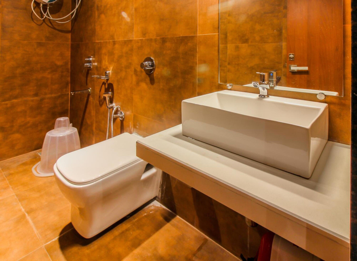Bathroom 4, Blossom Dormitory - Hostel, Mumbai Suburban