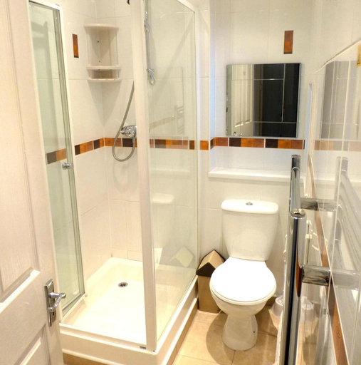Bathroom 4, Harrington Guest House, Cornwall
