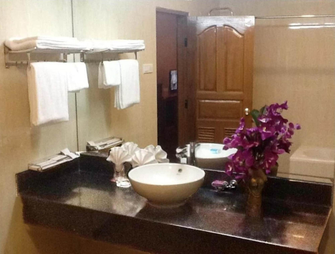 Bathroom 3, Excel Capital Hotel, Naypyitaw