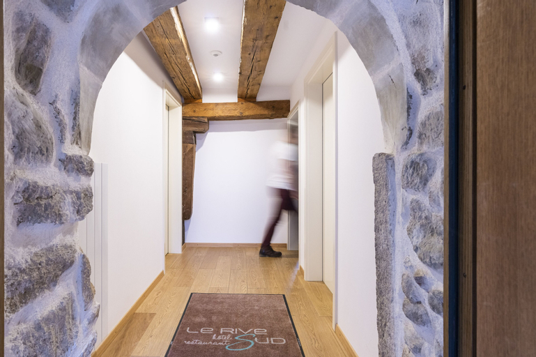 Hotel Le Rive Sud, La Broye