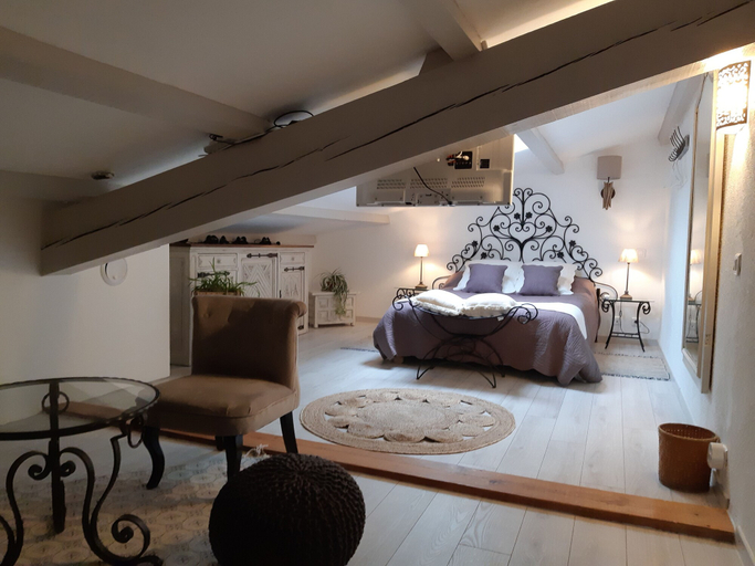 Bedroom 2, Les chambres Manon - Villa la Licorne, Bouches-du-Rhône