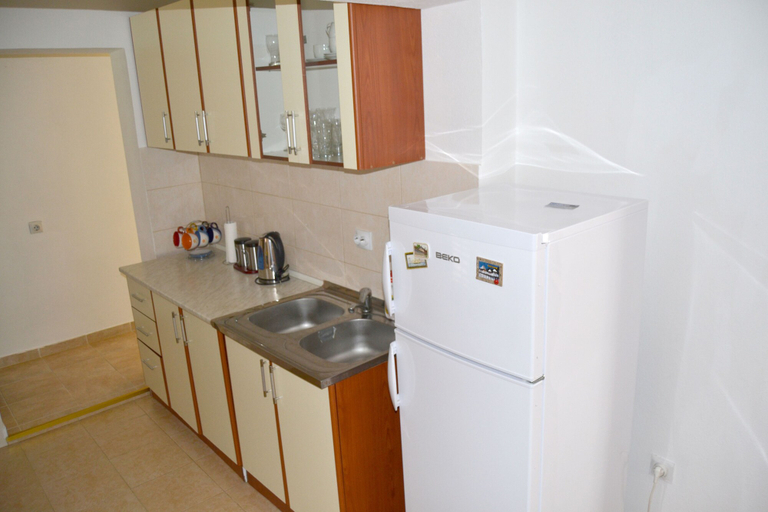 Others 5, Apartments Dobrisa