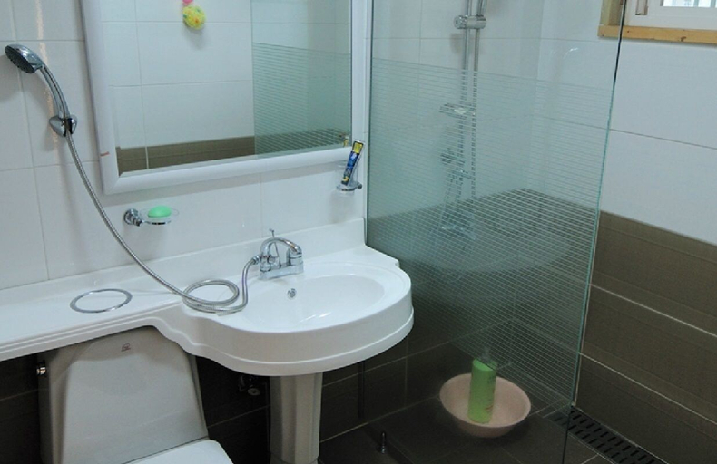Bathroom 3, Jeju Sannaedeul Pension, Seogwipo