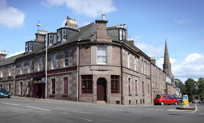 Exterior & Views