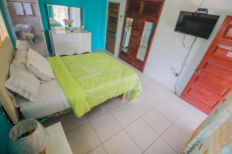 Bedroom 3, 9 bed Villa Montego 10 Minute Walk to the Beach
