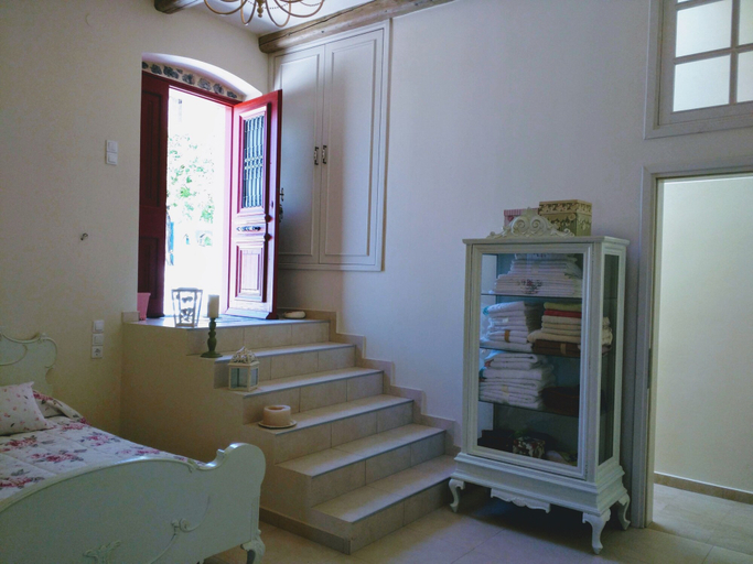 Bedroom 2, Villa Rosa, Crete
