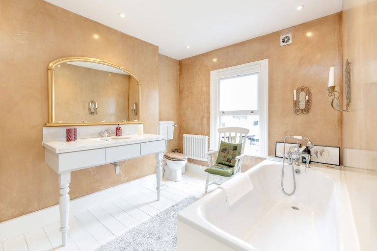 Bathroom 4, Vauxhall Oasis - 3 Bed House by BaseToGo, London