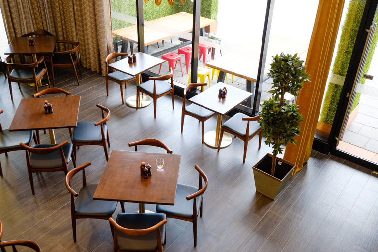 Food & Drinks 5, Mantra Albury Hotel, Albury