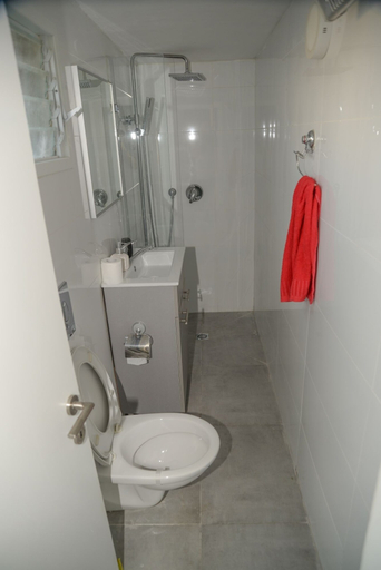 Bathroom 3, Rooftop Apartment Overlooking Rothschild