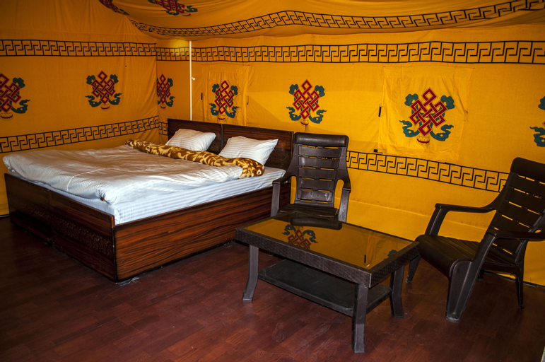 Bedroom 2, Jungle Stays, Solan