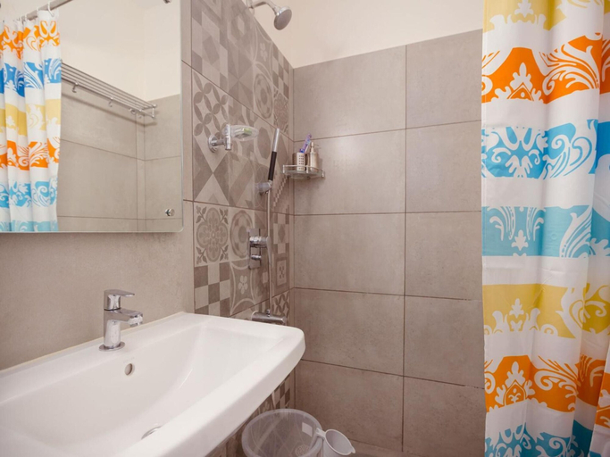 Bathroom 3, Kolam Serviced Apartments - Adyar, Chennai