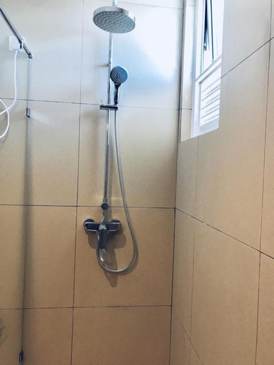 Bathroom 3, Araliya OceanFront Condos Nilaveli, Kuchchaveli