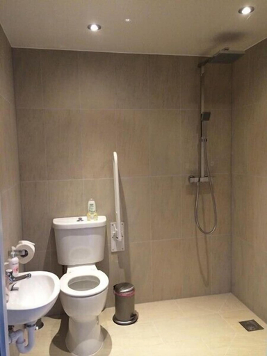 Bathroom 4, Hillcroft Accommodation, North Somerset
