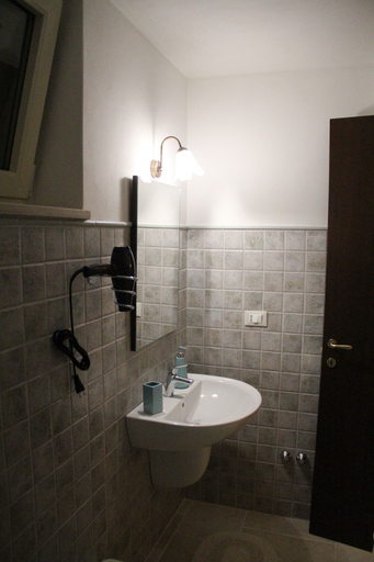 Bathroom 5, Masseria Nuove Caselle, Taranto