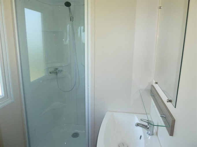 Bathroom 4, Camping de l'Iroise, Finistère