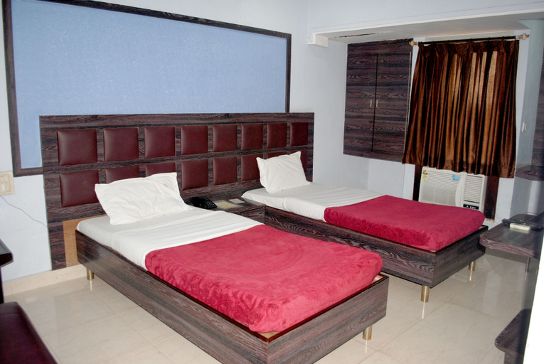 Bedroom 3, Hotel Sun-Om, Raipur